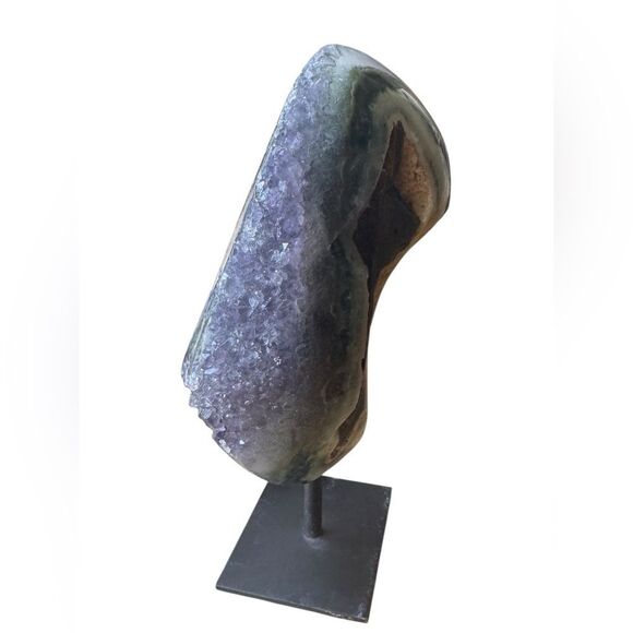 New Amethyst Geode on Stand - Picture 4 of 6